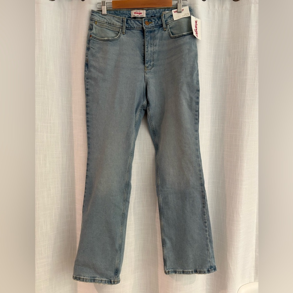 Wrangler Women's Straight Leg Jeans in Light Blue